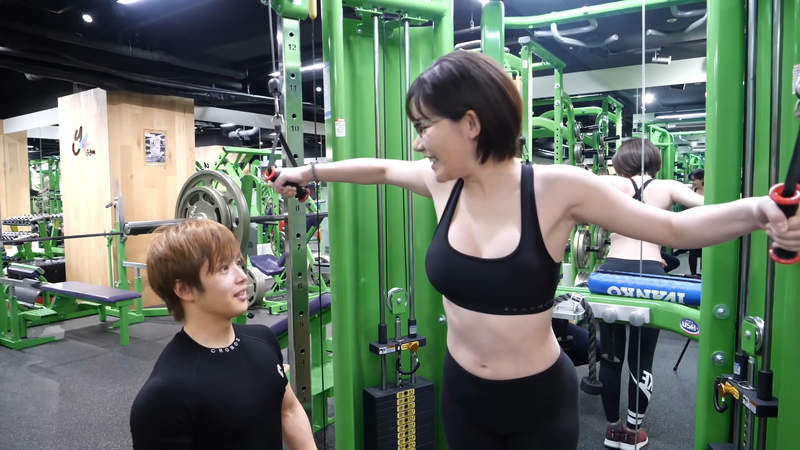 มาฟิตหุ่นกับสาวเอวี Eimi Fukada กันเถอะ นี่ไม่ใช่AVนะ เป็นการออกกำลังกายจริงๆ