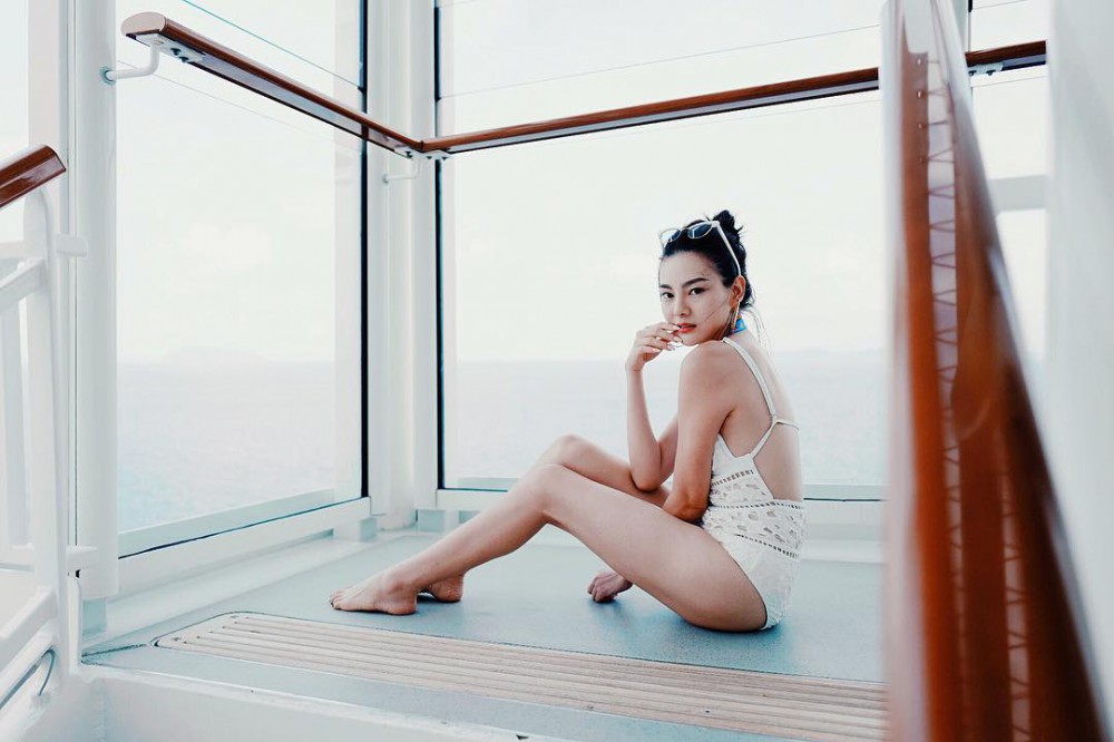 เซ็กซี่ตัวแม่? ดิว อริสรา จัดเต็มชุดบิกินี่บนเรือสำราญหรู เล่นเอาหนุ่มๆ ตาลุกวาว