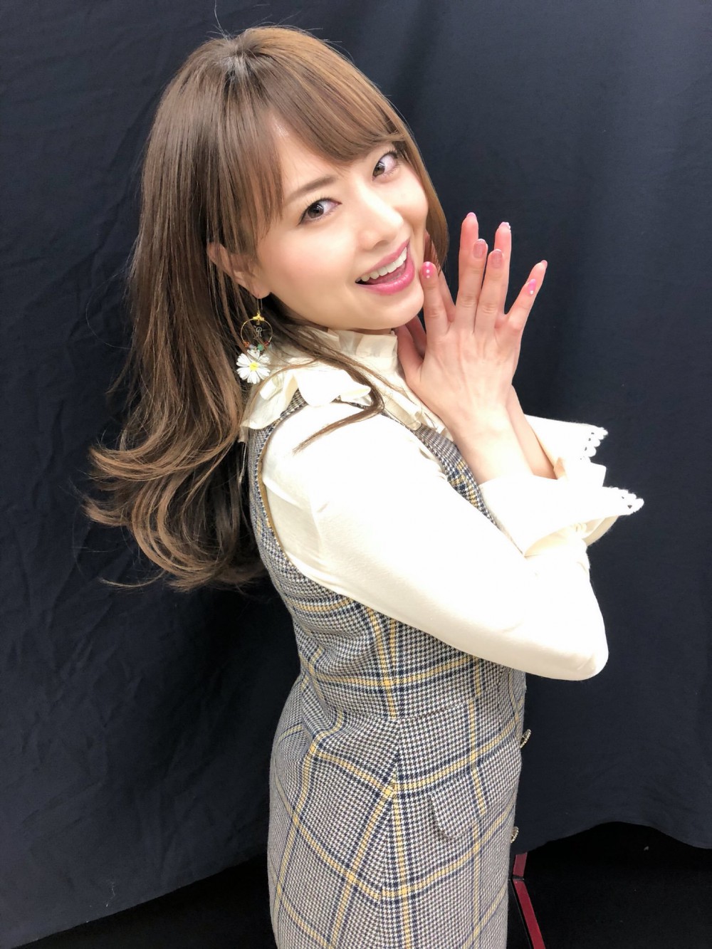 35 ยังแจ๋ว!! ตามติดชีวิตหลังรีไทร์ของ Akiho Yoshizawa อดีตนางเอกเอวีระดับตำนาน