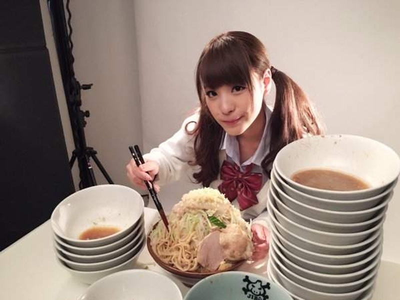สาวAV-โมโมโนงิ คานะ (Momonogi Kana) นักกินกระเพาะเหล็ก แข่งกินพิชิตแชมป์!