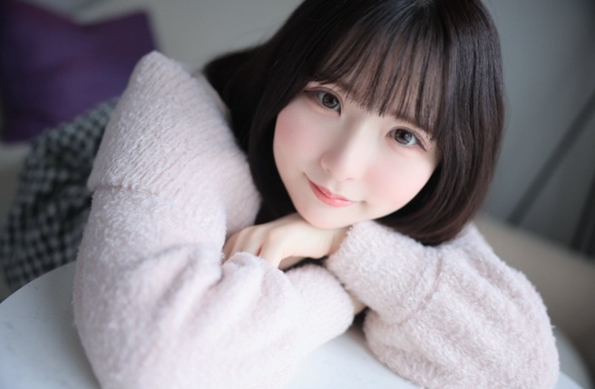 ใช่แล้ว ตอนนี้ไม่ใช่แค่ Asano Kokoro (จิตวิญญาณ) เท่านั้น แต่ยังรวมถึง Asano Kokoa (ความรัก) ที่เดบิวต์ด้วย คนหนึ่งชื่อ Asano Kokoro และอีกคนชื่อ Asano Kokoa ไม่รู้ว่าถ้า 2 คนนี้จะไม่ใครสับสนหรือไม่? บริษัทภาพยนตร์ Faleno Star ได้เปิดตัวนักแสดงสาวคนนี้บนแพลตฟอร์มสตรีมมิ่งเมื่อวันที่ 21 พฤษภาคม และภาพยนตร์ฉบับจริงจะออกฉายในวันที่ 26 มิถุนายน เช่นเดียวกับนักแสดงหน้าใหม่หลายคนในช่วงนี้ Asano Kokoa ได้สร้างเครือข่ายโซเชียล ก่อนที่จะเปิดตัว เธอประกาศอย่างตรงไปตรงมาว่าเธอจะเปิดตัวในเดือนมิถุนายนโดยไม่ปิดบังใดๆ